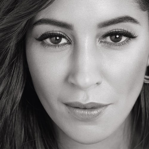 Leila Bekhti Volume Milion Hero